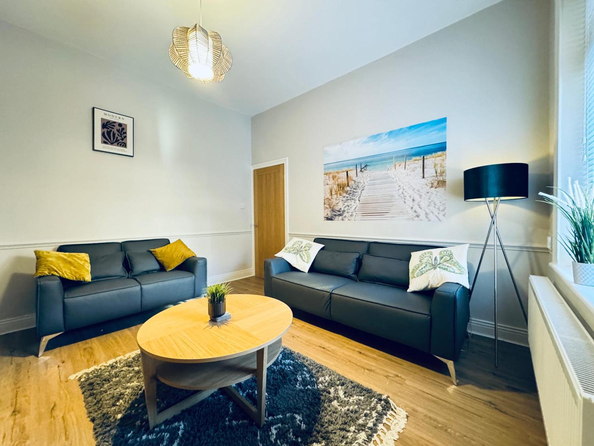 Rockcliffe Retreat, Stylish Coastal Apartment Уитли Бей Екстериор снимка